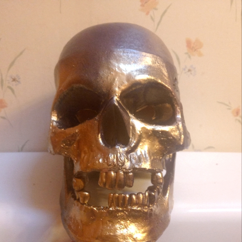 GOLD HUMAN SKULL REPLICA